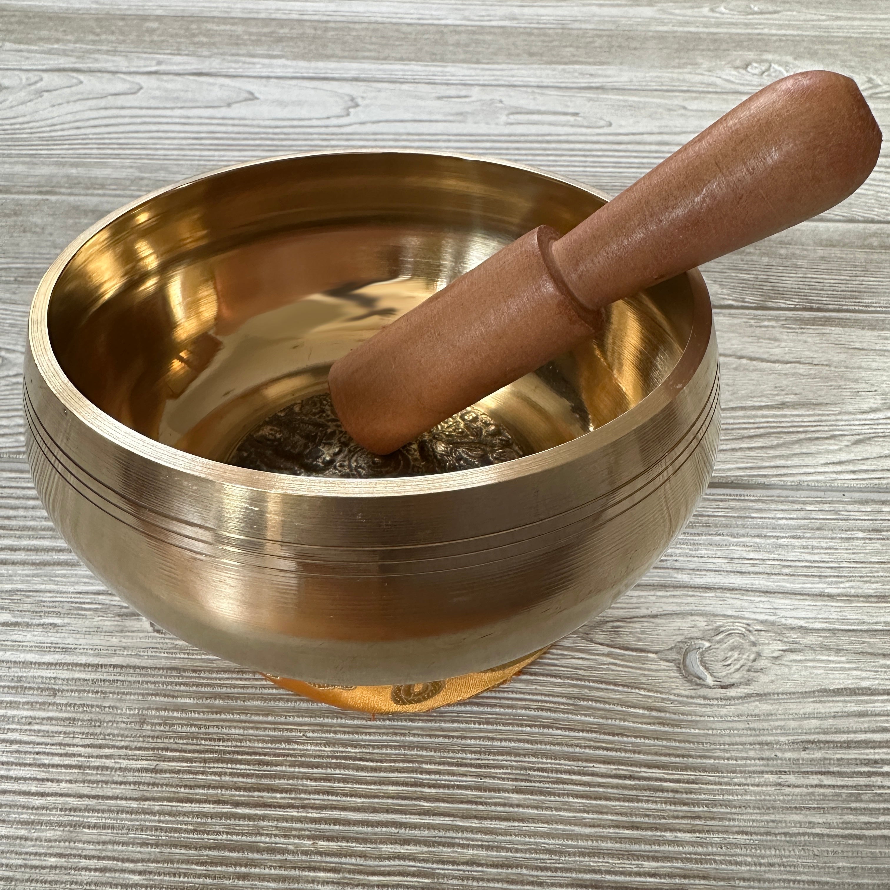 Singing Bowl - Brass Polished with 5 Buddhas Embossed - 5-3/4" - SB111