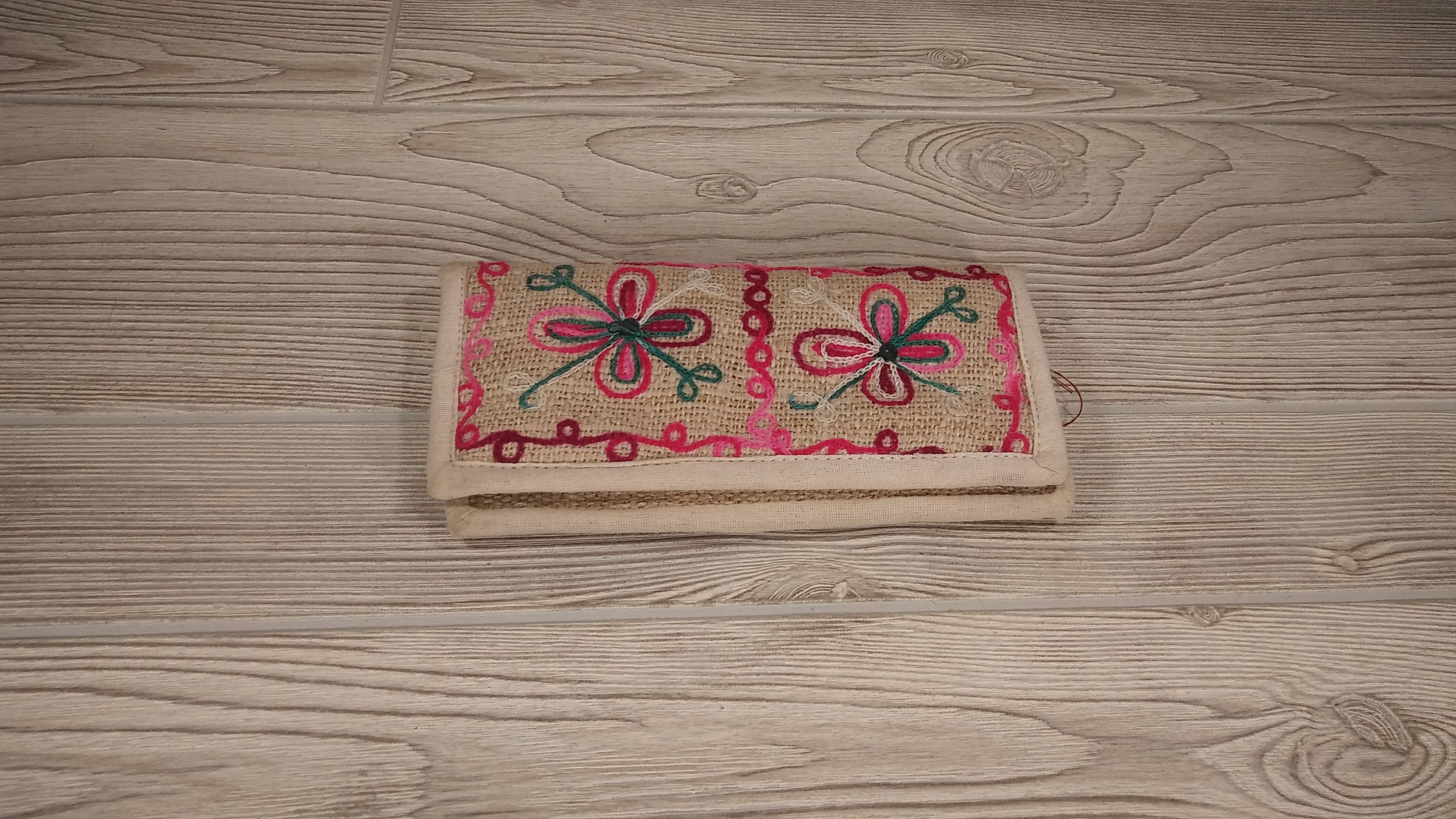 Hemp Wallets With Embroidery