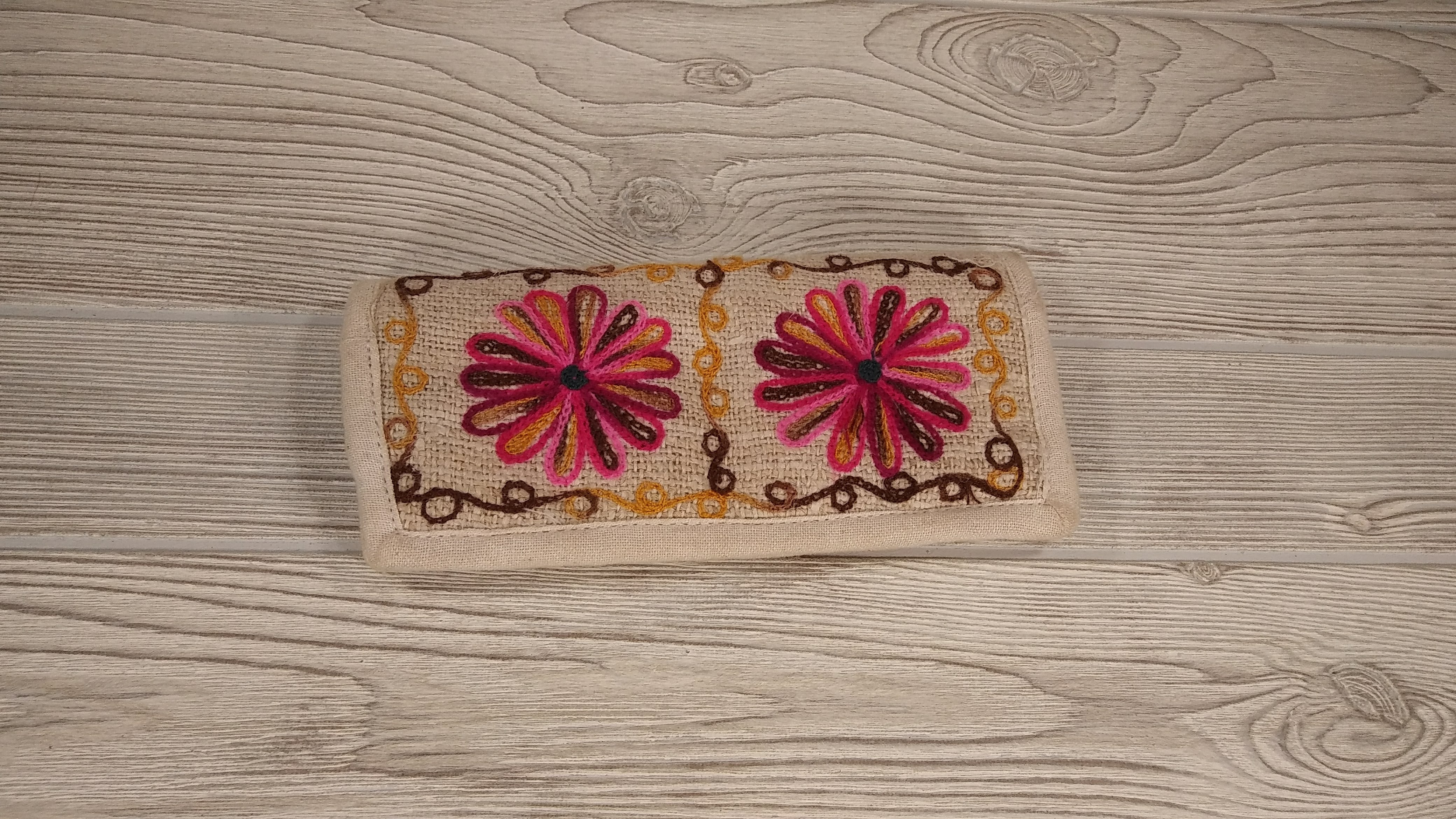 Hemp Wallets With Embroidery