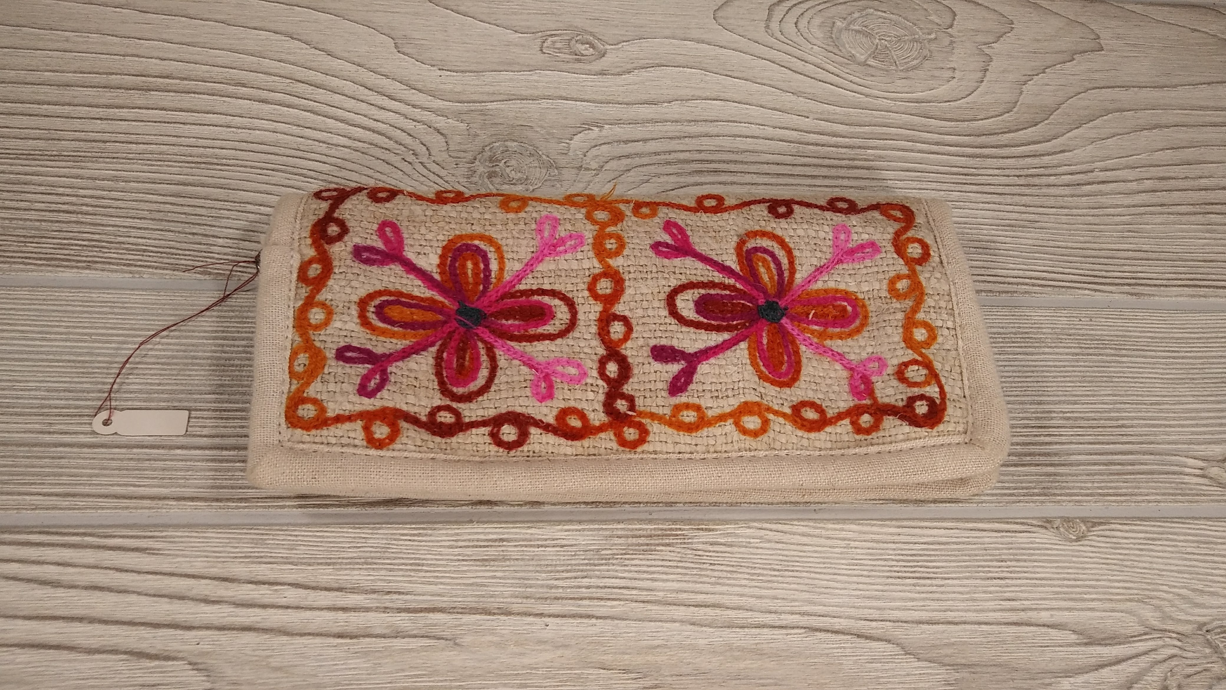 Hemp Wallets With Embroidery
